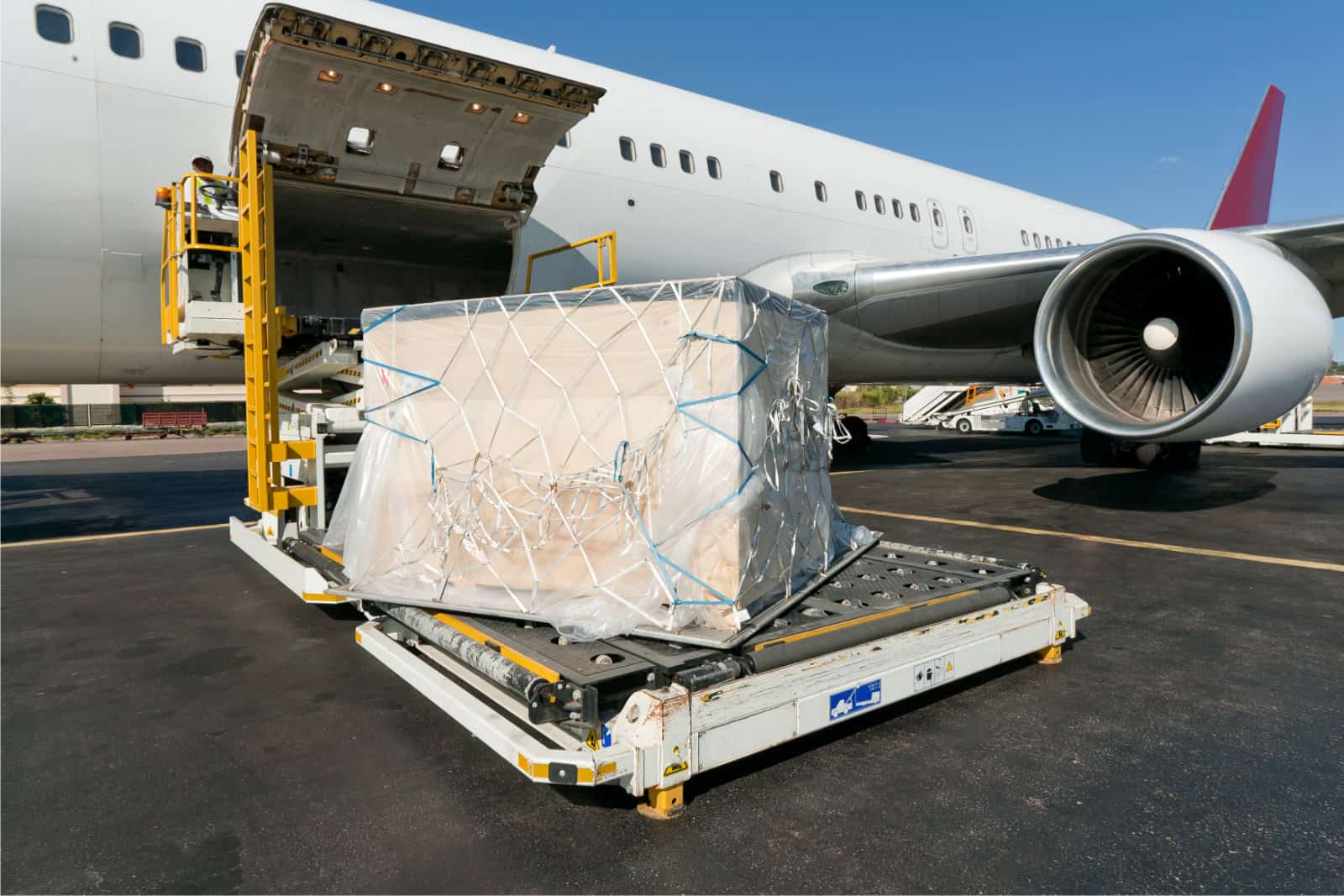 Optimizing Global Supply Chain With Air Freight